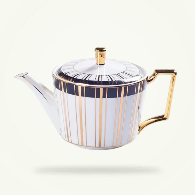 Service à thé scandinave en porcelaine