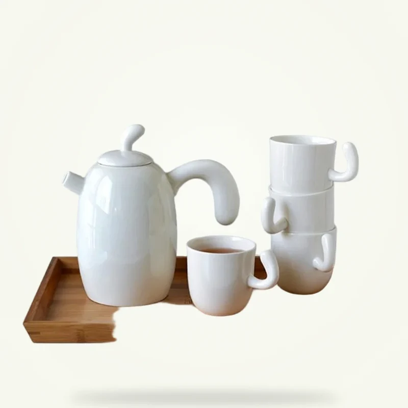 Service à thé scandinave en porcelaine