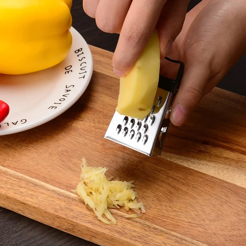 Mini Râpe à Fromage | Compacte 4 faces