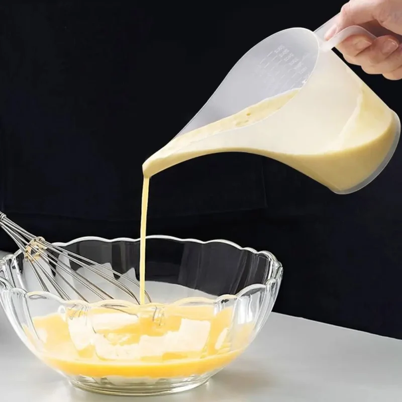 Verre Doseur Gradué à Bec Verseur | KitchenPrecision