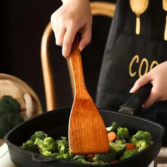 SPATULE EN BOIS