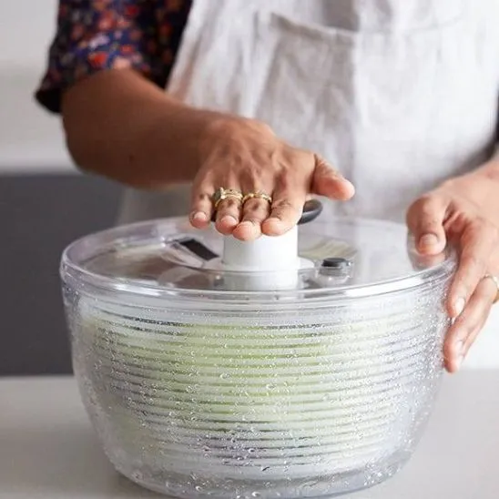 ESSOREUSE À SALADE | À PISTON 6L