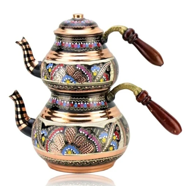 THÉIÈRE TURQUE TRADITIONNELLE EN CUIVRE