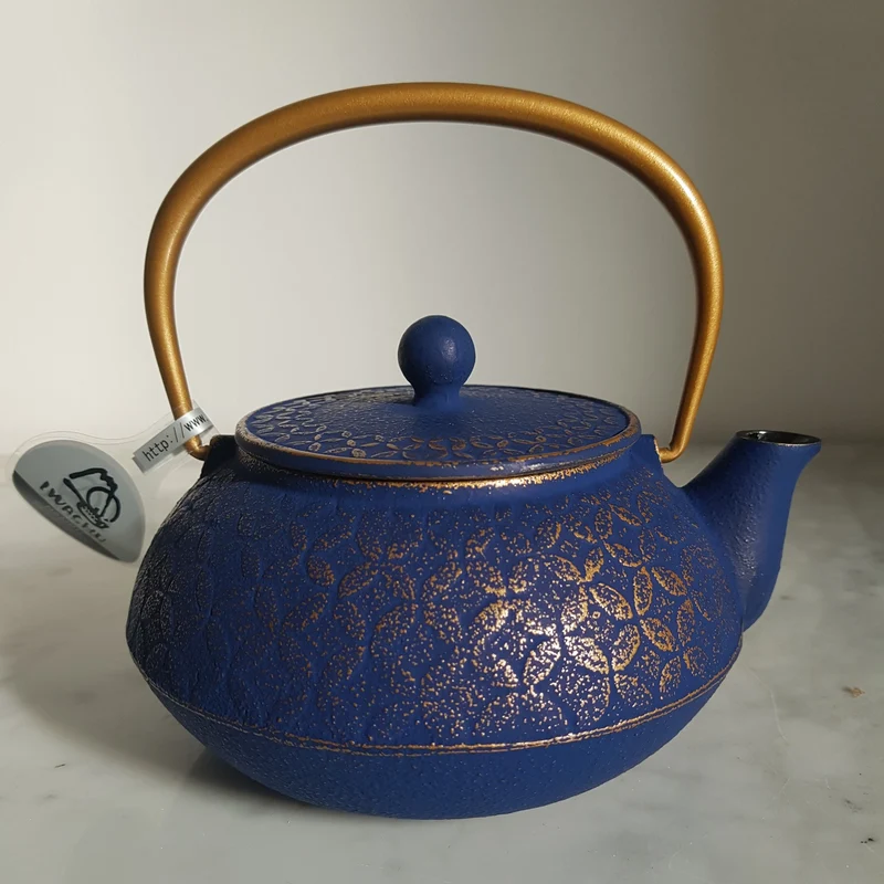 Théière en Fonte Bleue Iwachu Shippo 650ml
