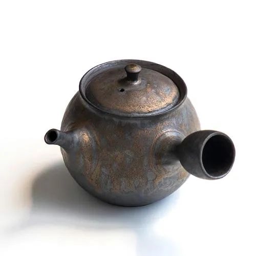THÉIÈRE CÉRAMIQUE CHINOISE AVEC MANCHE CREUX GOLDEN SÉRIE