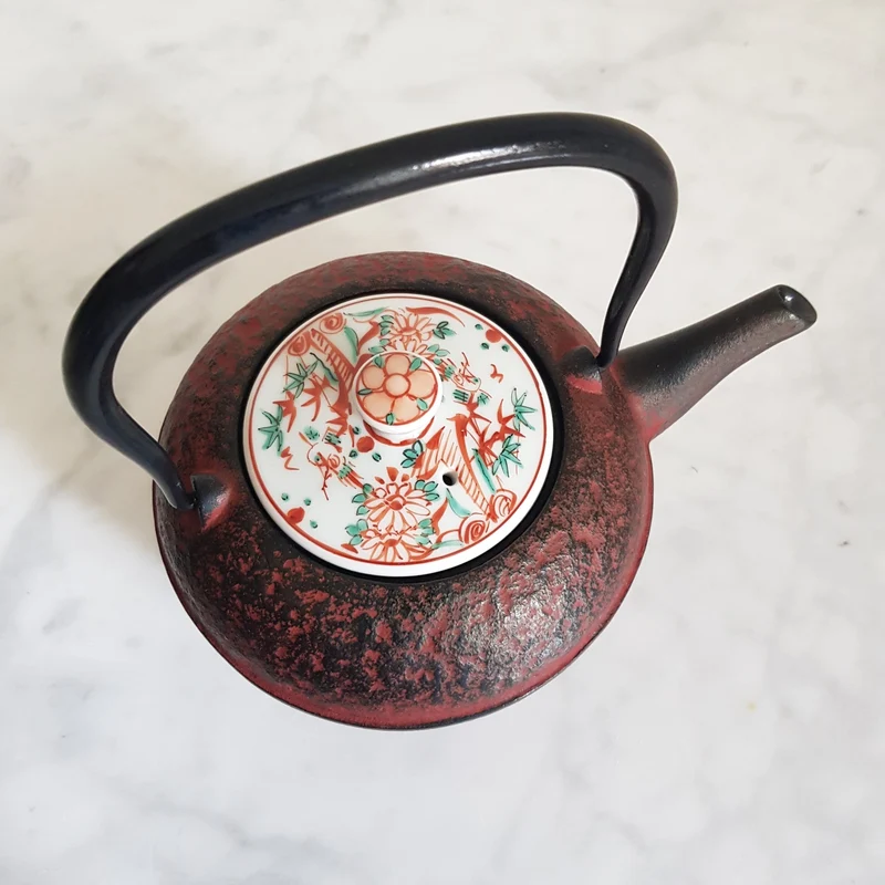 Théière en fonte et porcelaine Oitomi Sai Akae 500ml