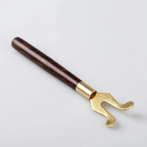 FOURCHE À COUVERCLE POUR THÉIÈRE EN FONTE
