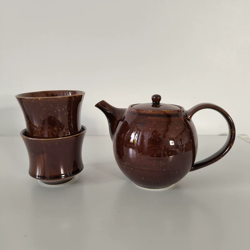 Théière Japonaise et Tasses Assorties Rouge ou Vert 550ml