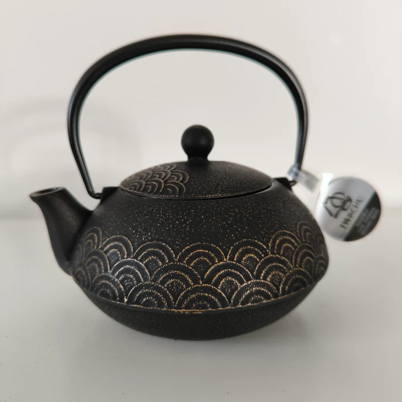 Théière en Fonte Vintage Iwachu Seigaiha 600-900ml