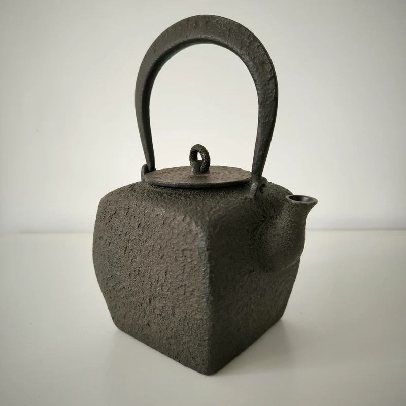 Théière en Fonte Originale Bouilloire 850ml